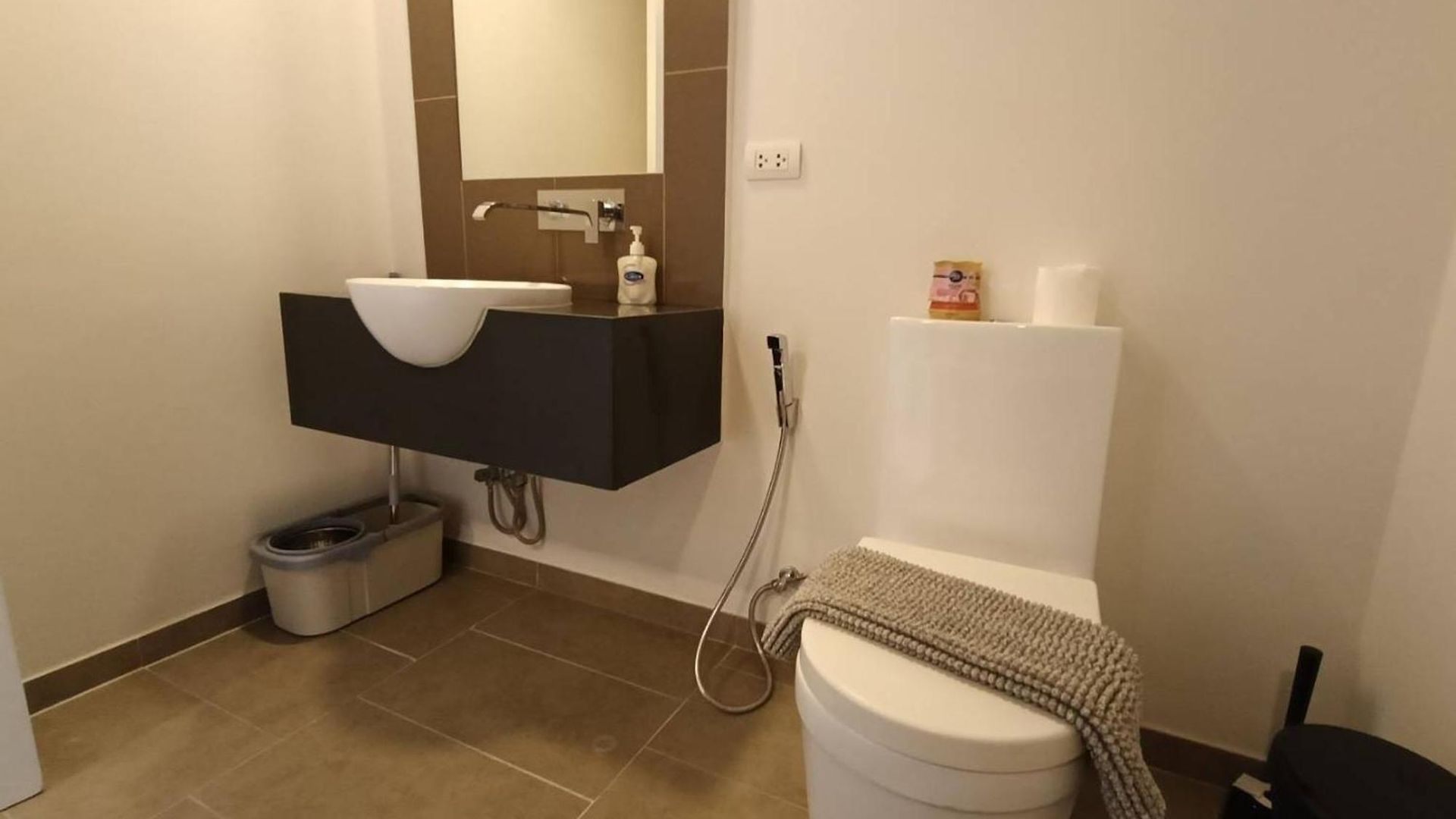 วันหยุดที่บ้าน Luxury Large One Bedroom Seaview Serviced At Wongamat, Pattaya