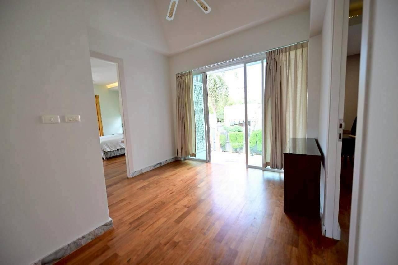Fiscus 3 Bedrooms With Private Pool. วิลล่า Pattaya