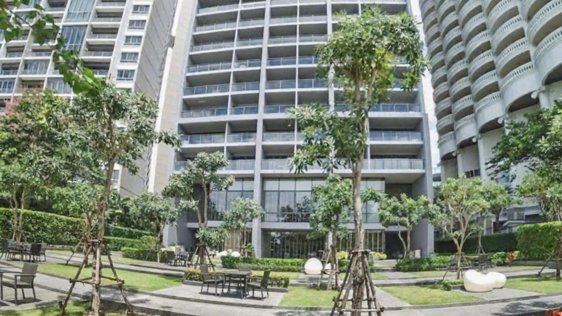 Luxury Large One Bedroom Seaview Serviced At Wongamat, Pattaya