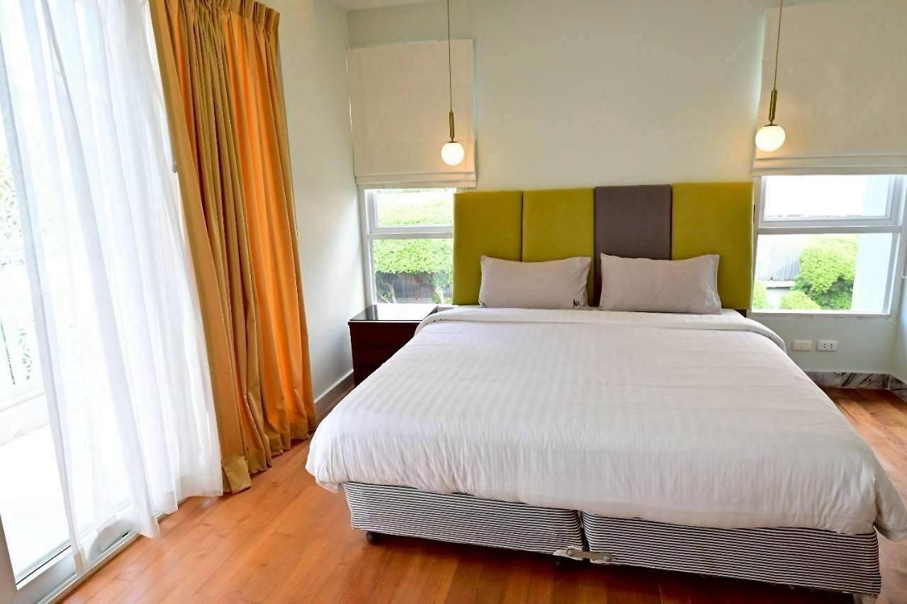 Fiscus 3 Bedrooms With Private Pool. วิลล่า
