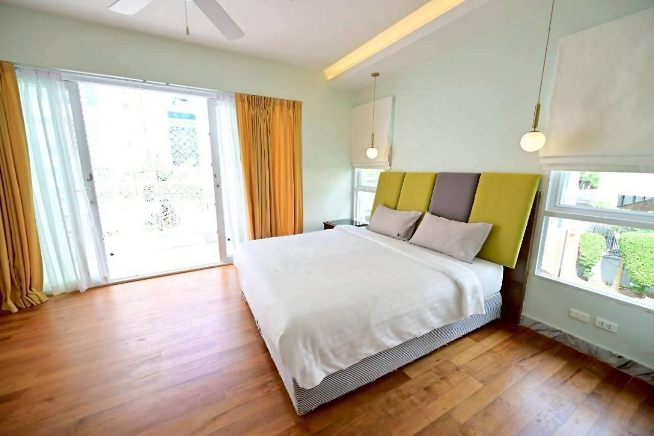 Fiscus 3 Bedrooms With Private Pool. วิลล่า Pattaya