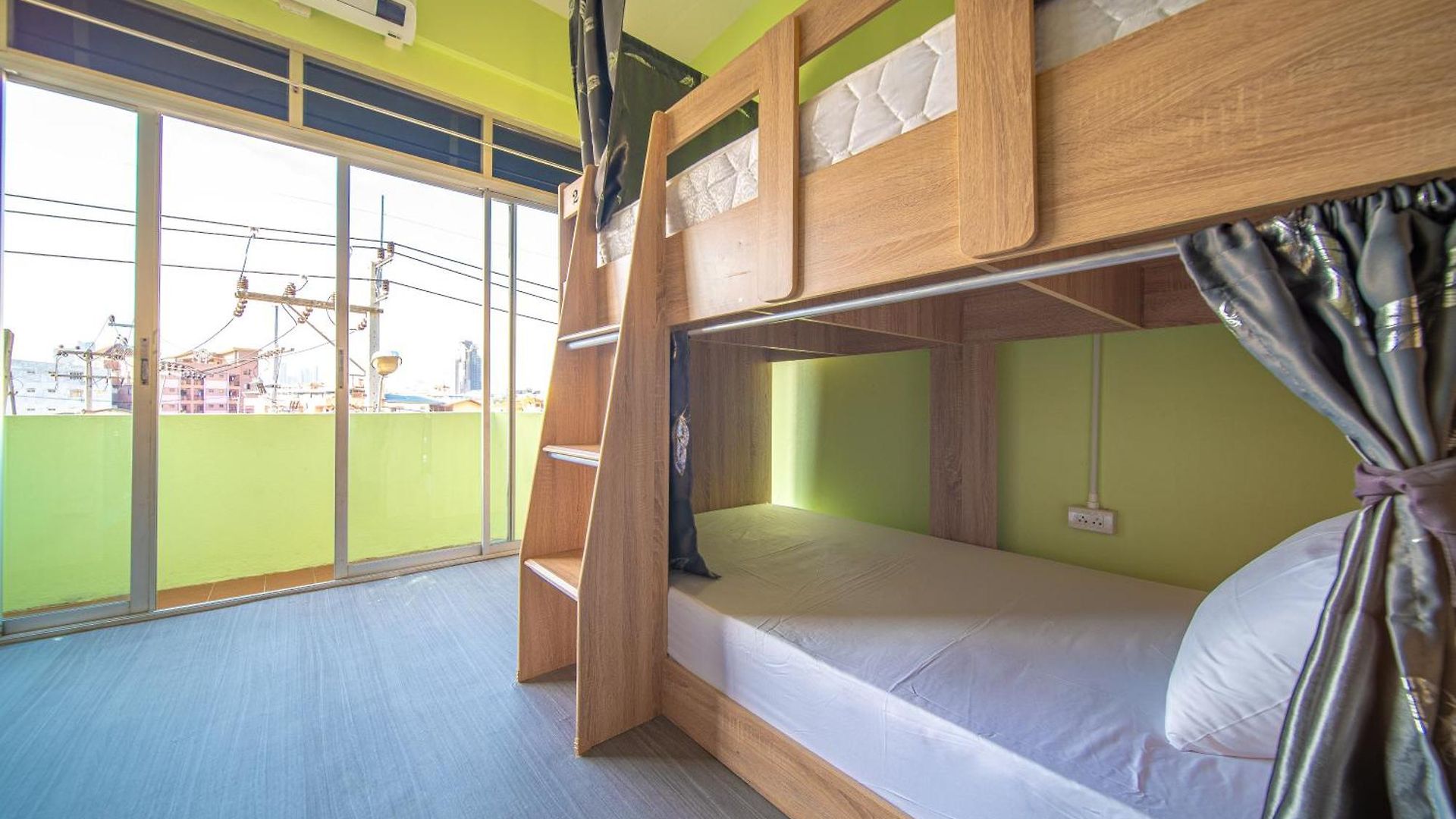 Urbannest ที่พัก