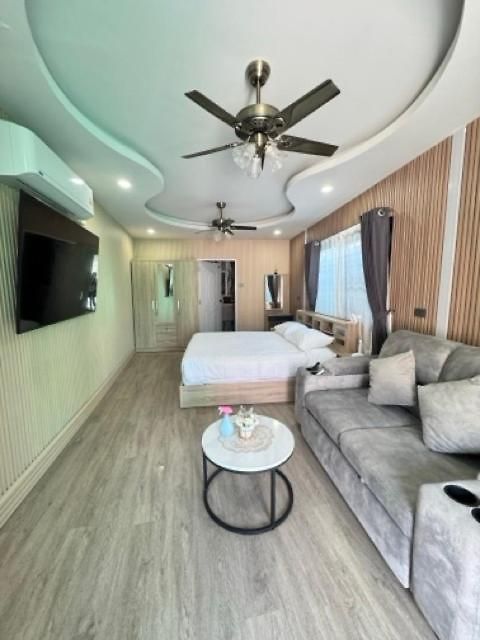 Moggy S Bar And 3* Pattaya