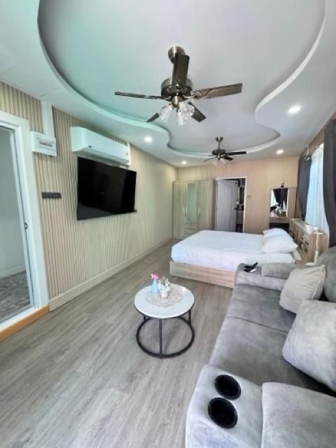 บ้านพัก Moggy S Bar And 3*