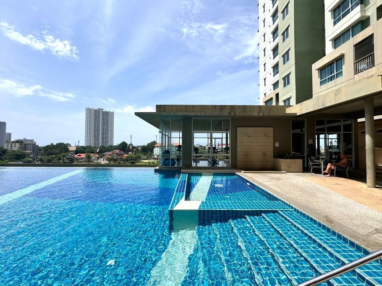 Lumpini Naklua Select Pool