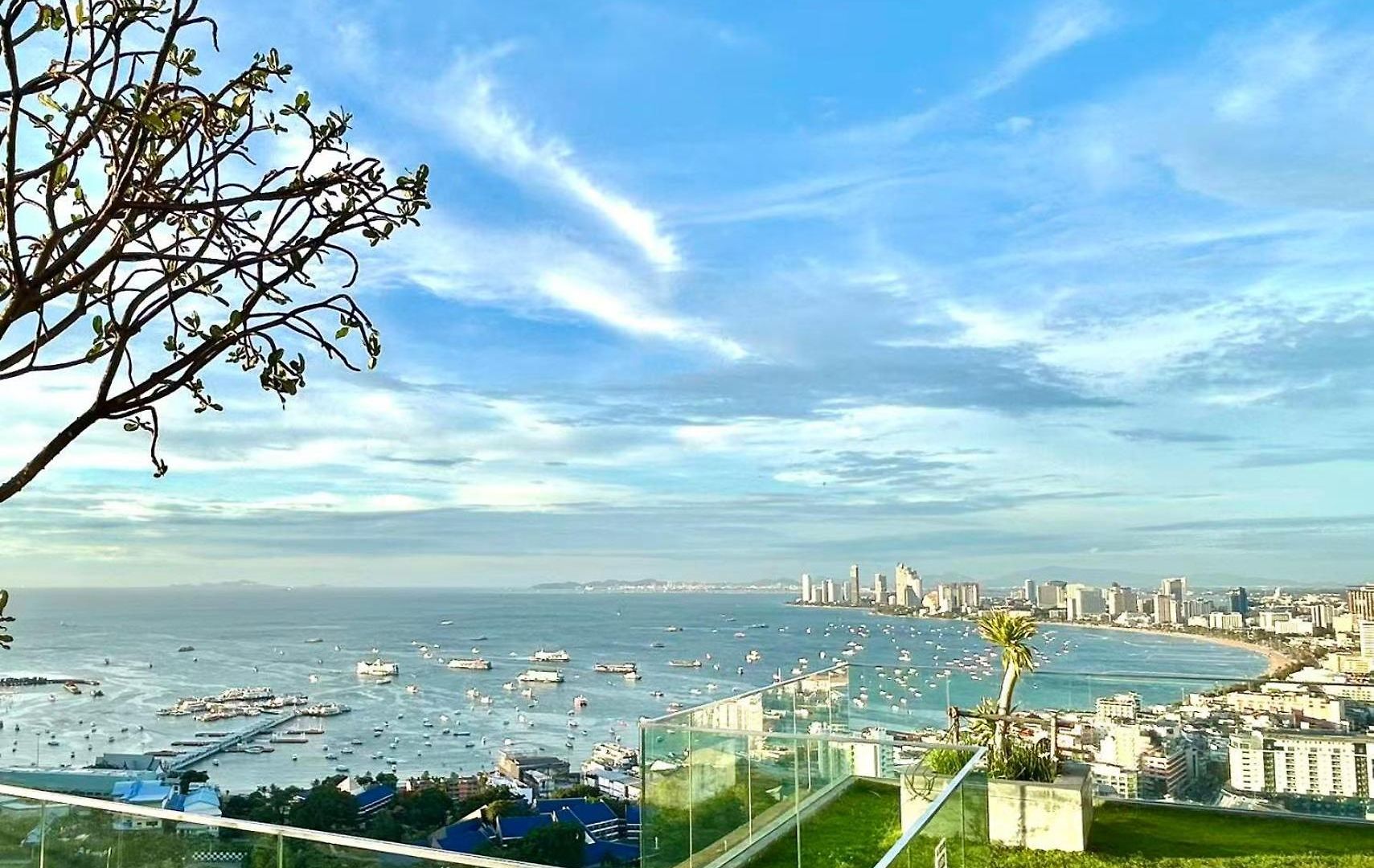 Unixx Sea View