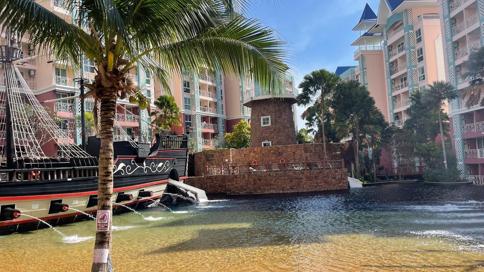 อพาร์ทเม้น Grande Caribbean *