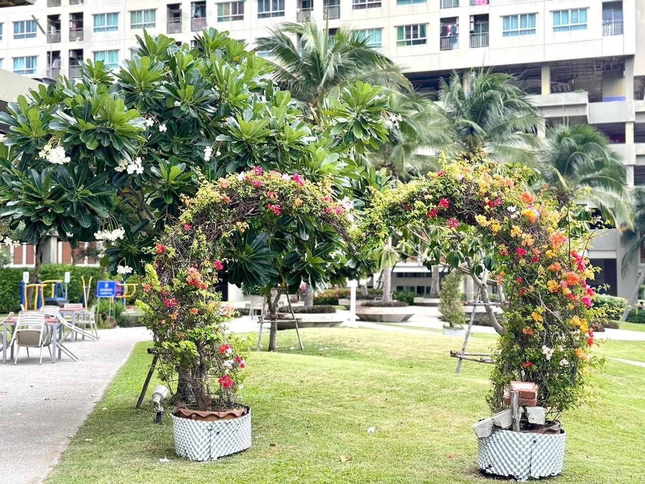 Lumpini Naklua Select Pool