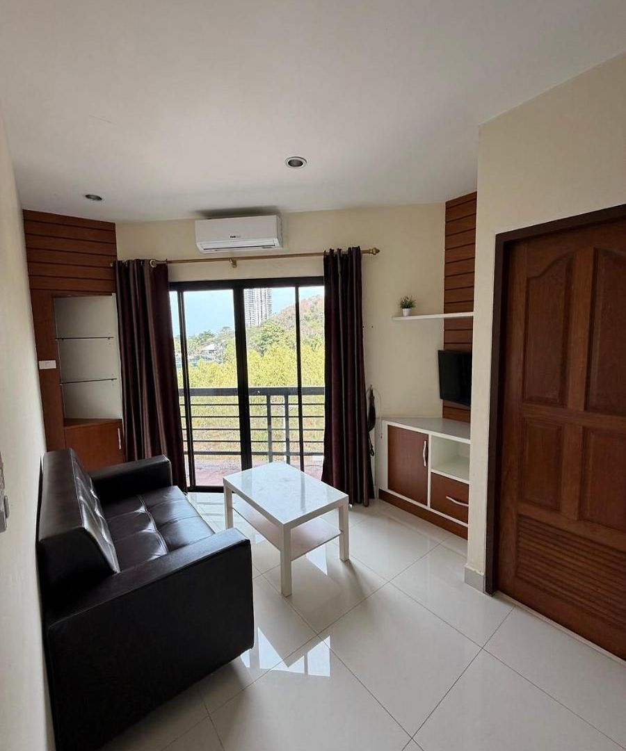 อพาร์ทเม้น Phratamnak Grand - Cozy Pattaya