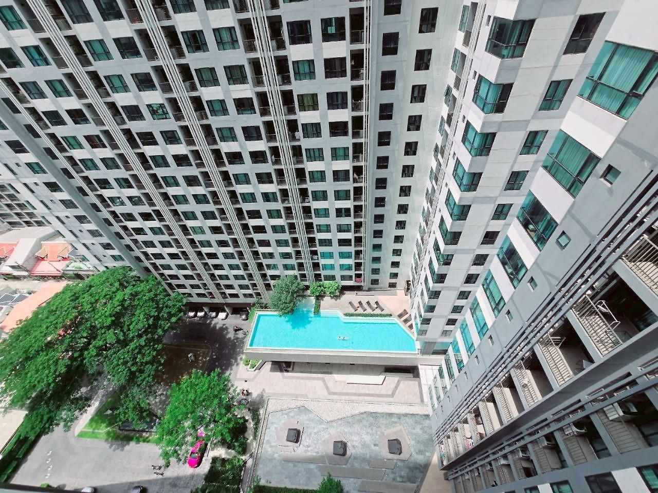 อพาร์ทเม้น The Base Pool View Fast Wifi 5 Min Walk To By Lees Pattaya
