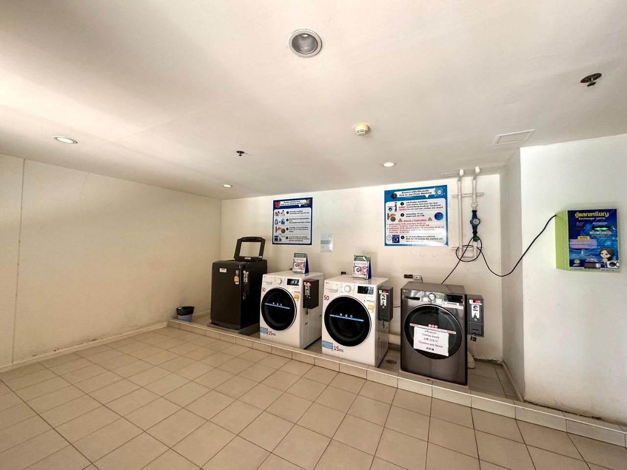 อพาร์ทเม้น Lumpini Naklua Select Pool *