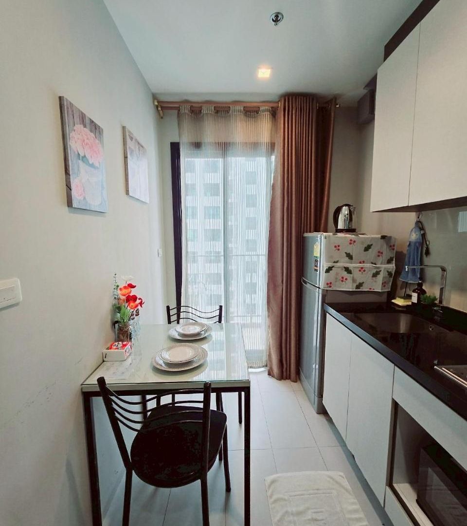 The Base Pool View Fast Wifi 5 Min Walk To By Lees อพาร์ทเม้น Pattaya