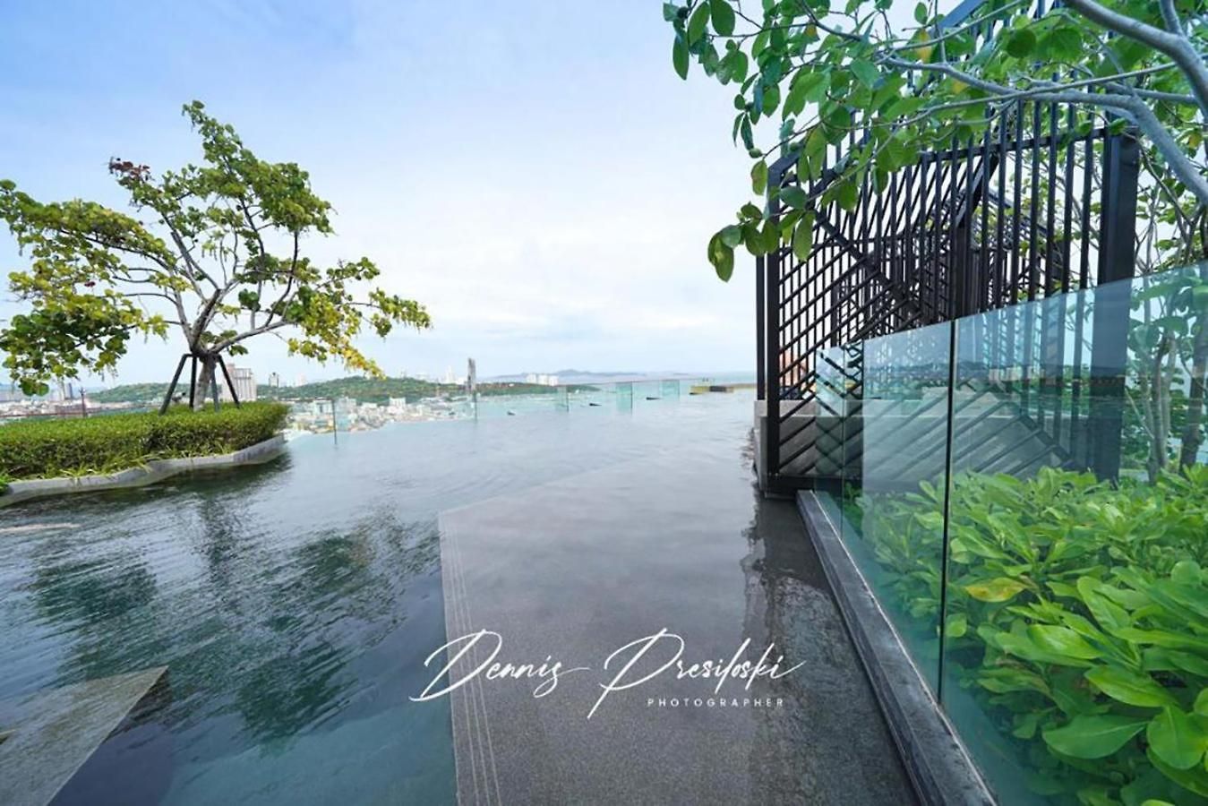 Luxury Edge Seaview Pattaya