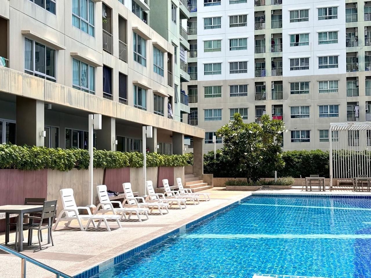 Lumpini Naklua Select Pool