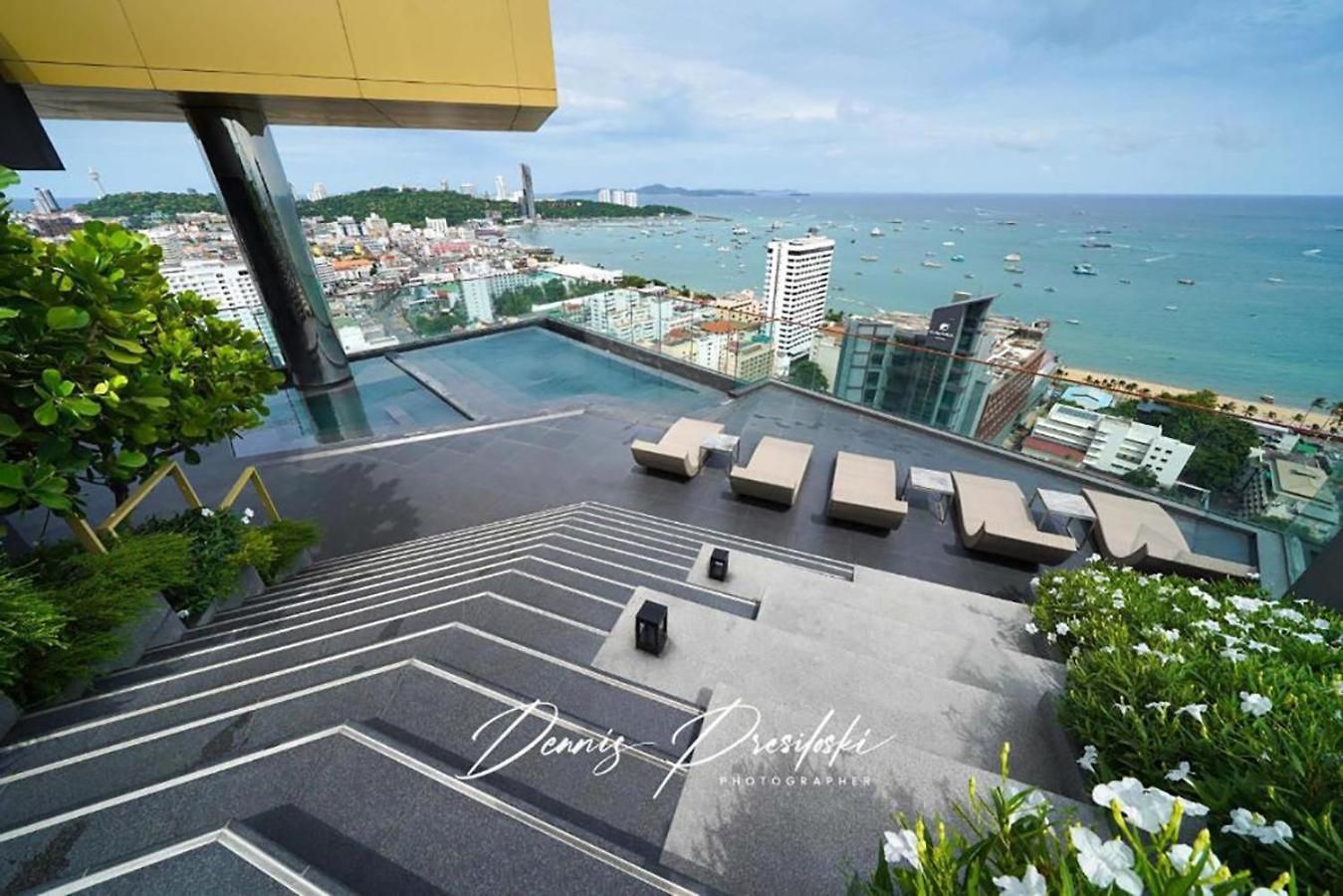 Luxury Edge Seaview * Pattaya