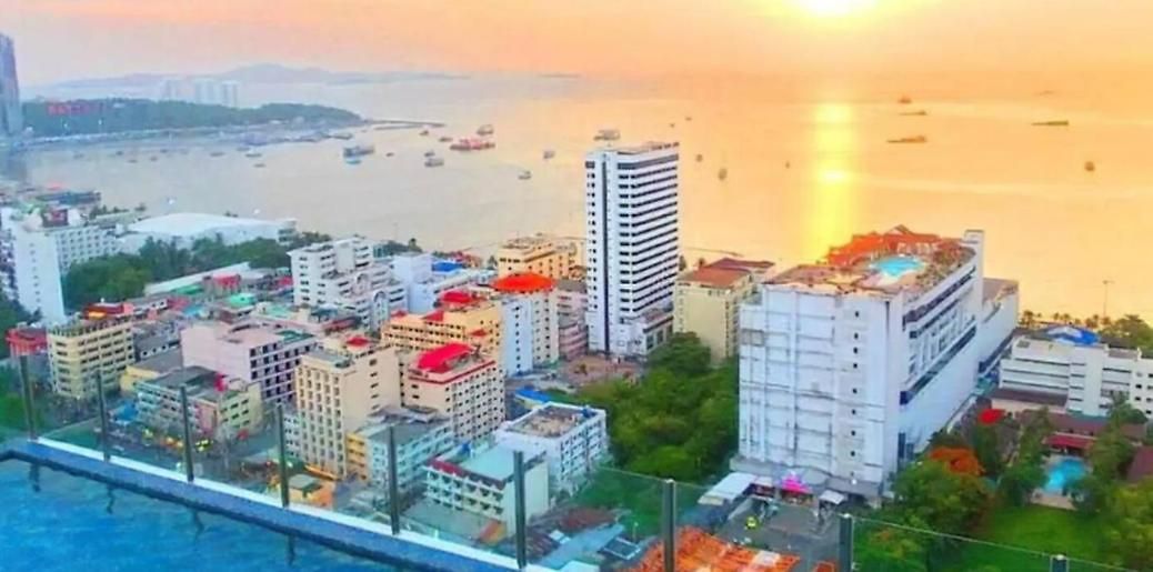 The Base อพาร์ทเม้น Pattaya