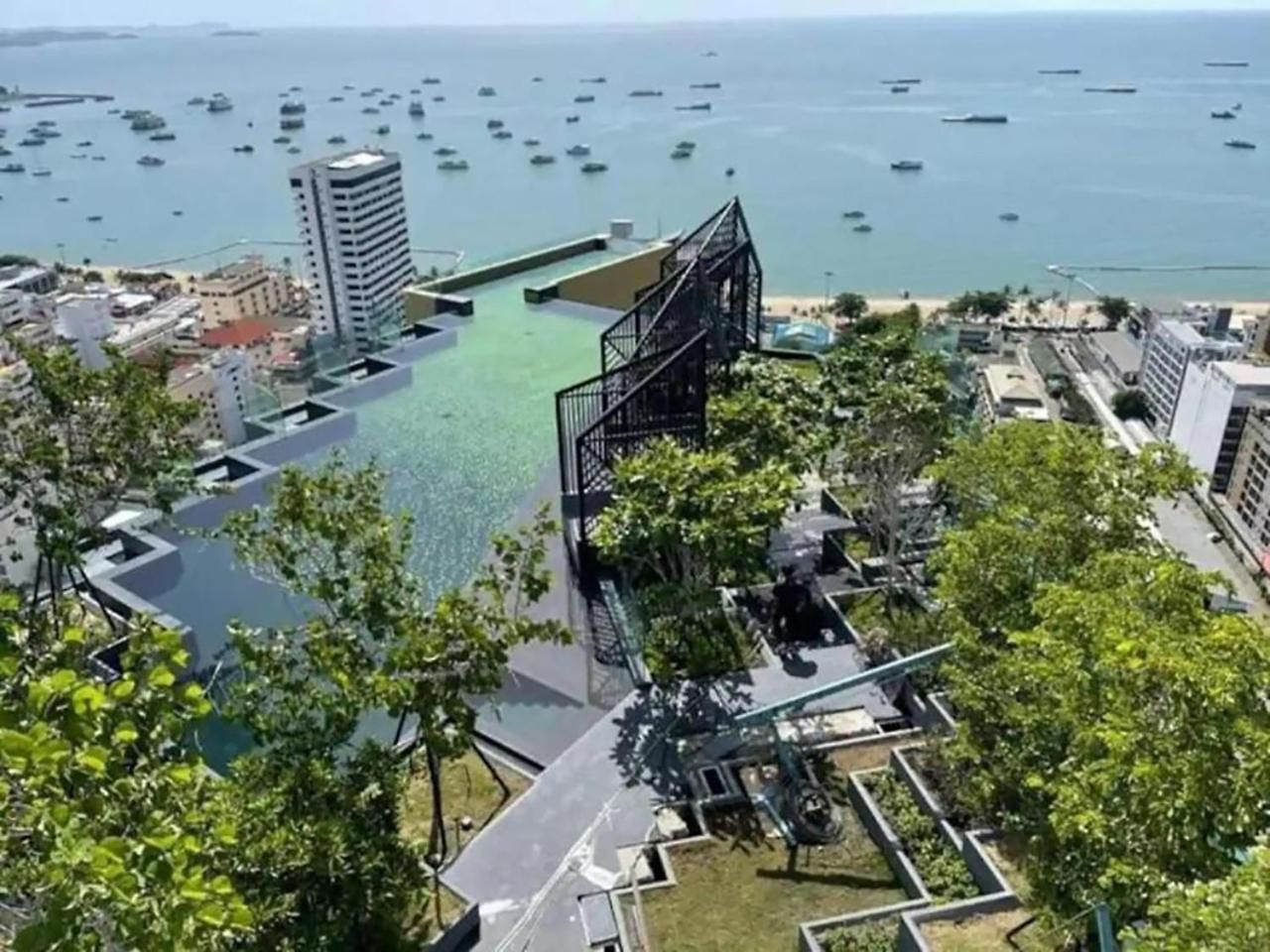 Luxury Edge Seaview อพาร์ทเม้น *