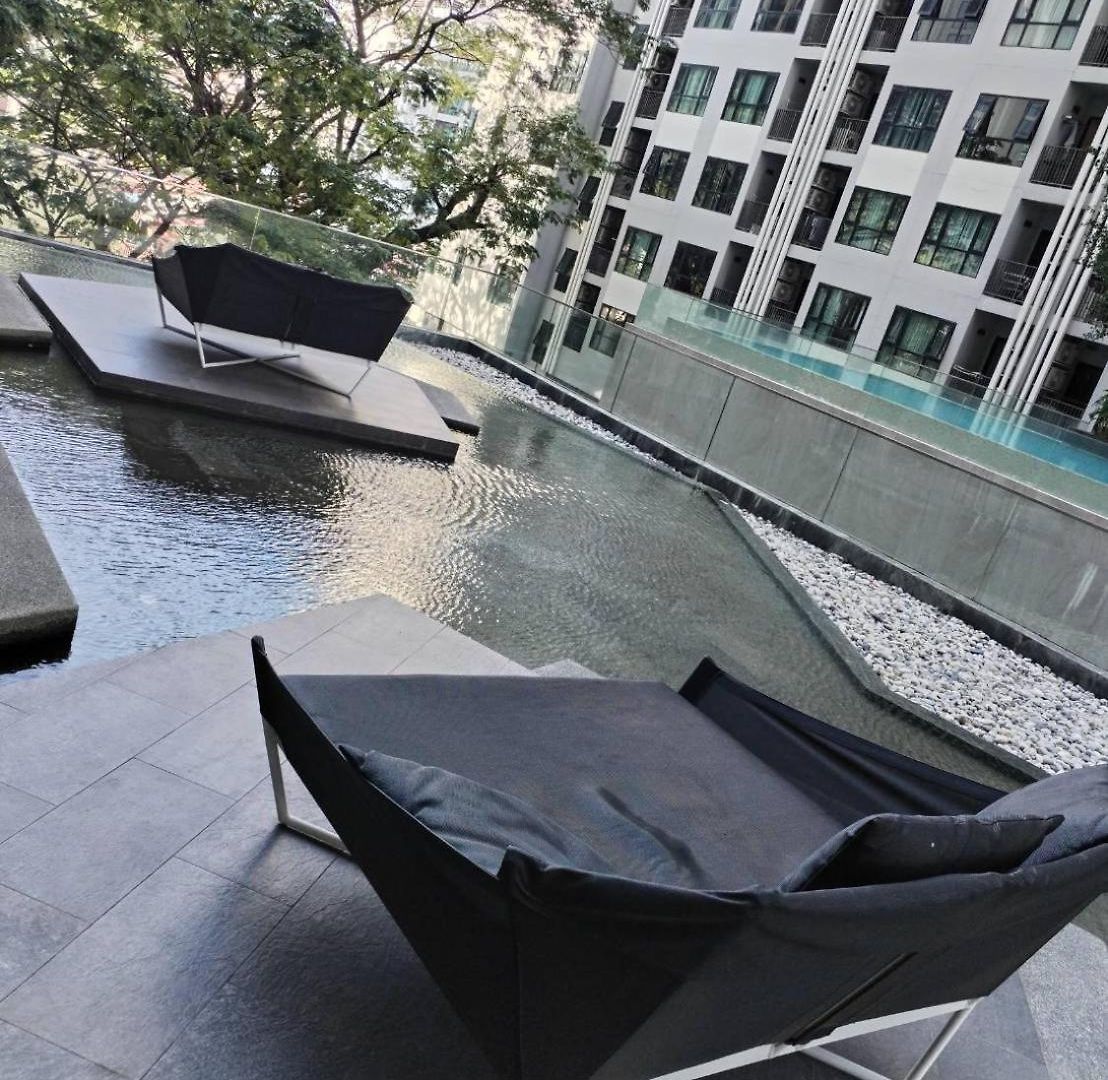 อพาร์ทเม้น The Base By Uricity *