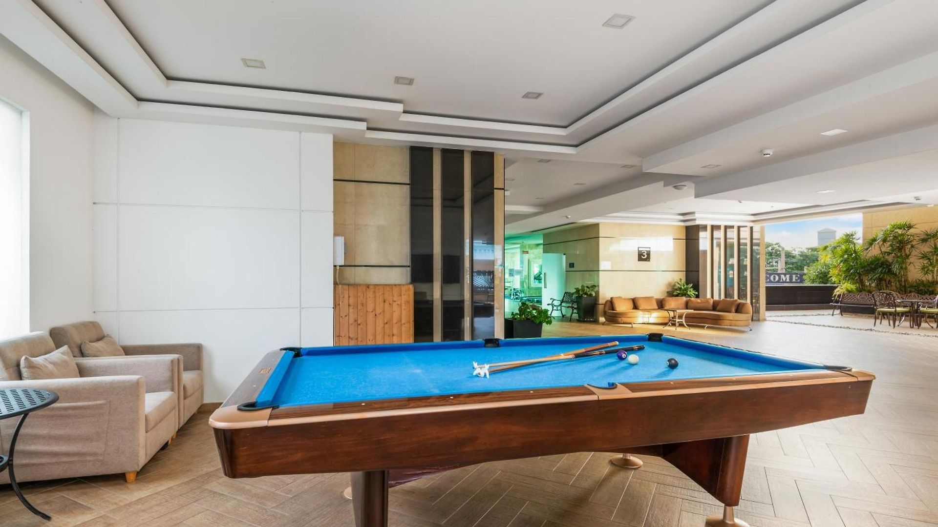 Rare Panoramic Sea, & Mountain Views - Xxl Balcony - 1gbps Blazing Fast Free Wifi - Pool - Gym - Pool Table - Steam - Sauna - Bar * Pattaya