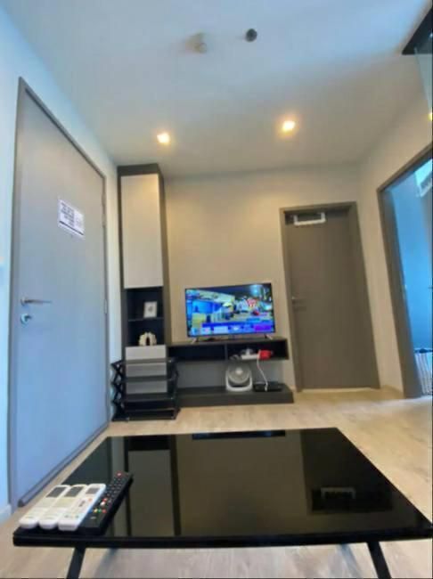 อพาร์ทเม้น Base Quiet King-bed With Infinity Pool & Free Netflix! Pattaya