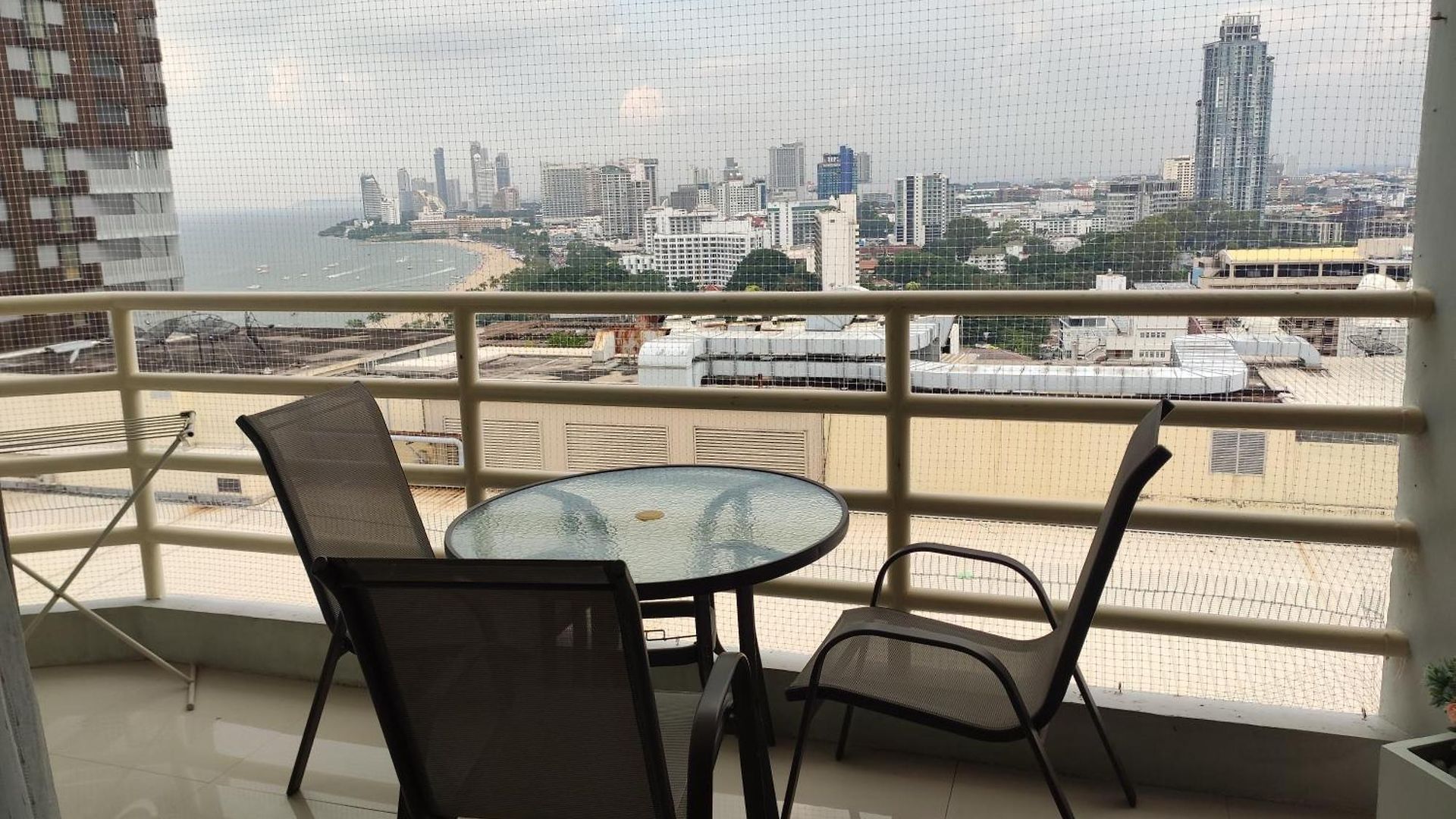 อพาร์ทเม้น View Talay 6 By Anatolia *