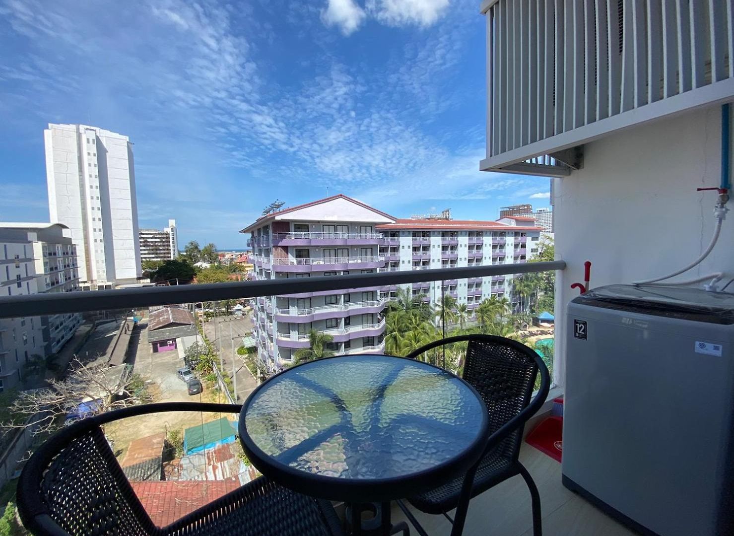 Grand Avenue X Monthstayz Thailand Pattaya