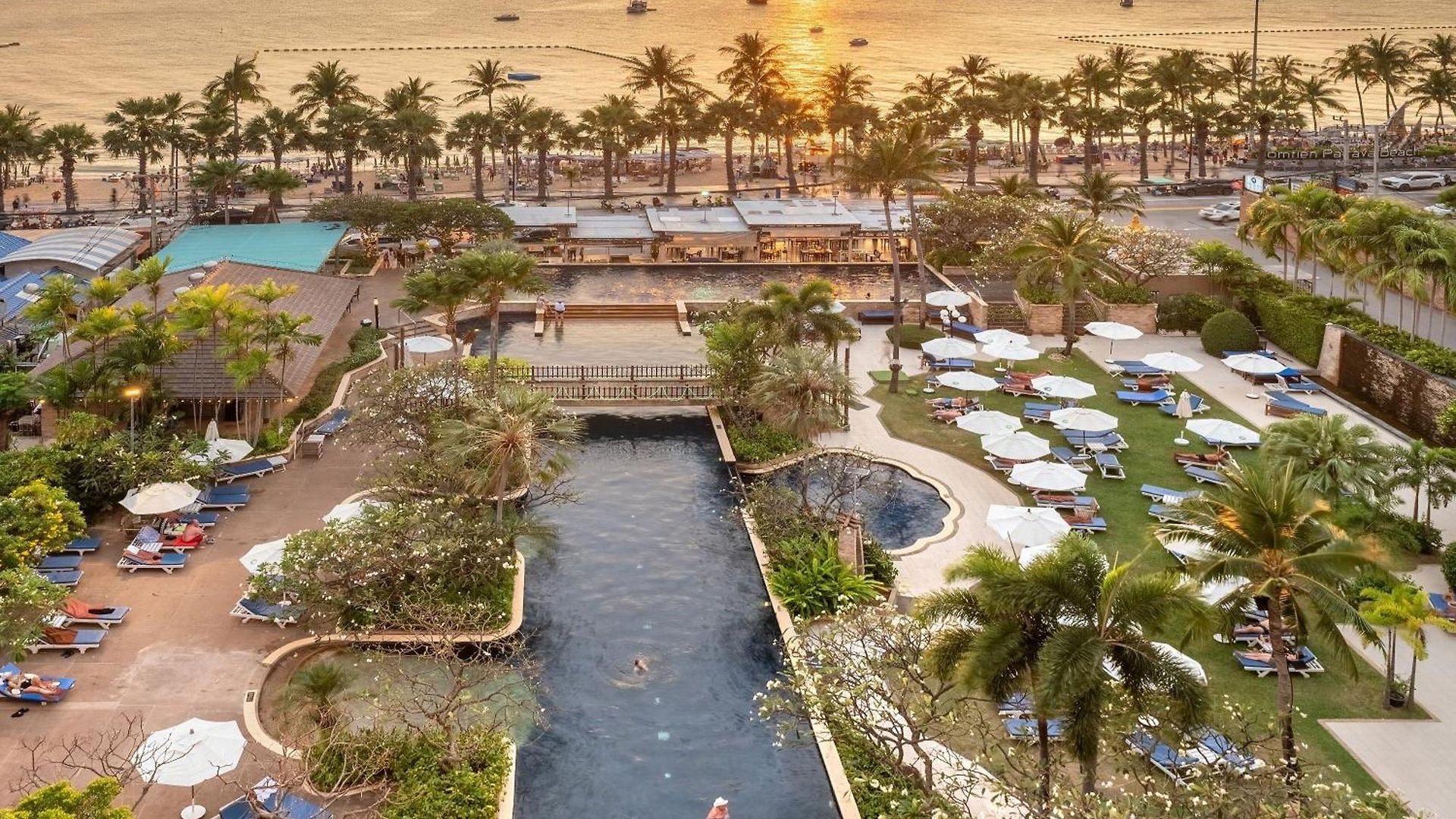 Jomtien Palm & - Family-friendly 5*