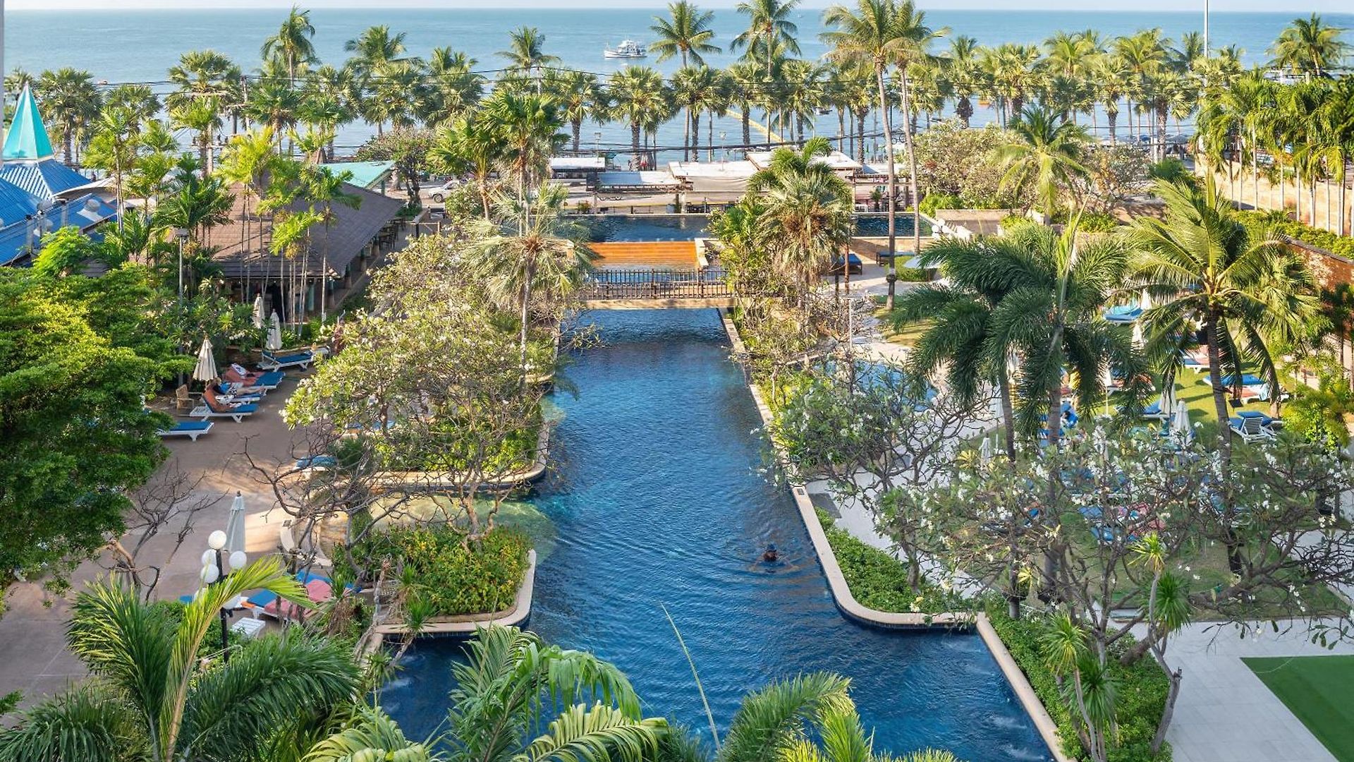 Jomtien Palm & - Family-friendly