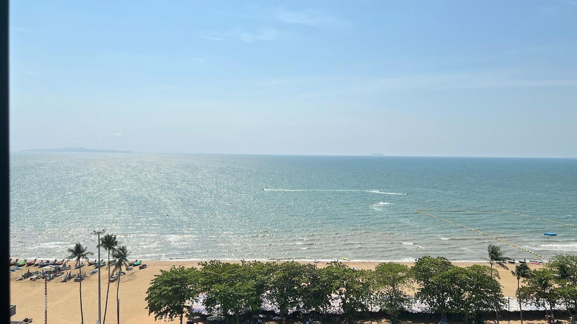 Bay Jomtien โรงแรม 5*
