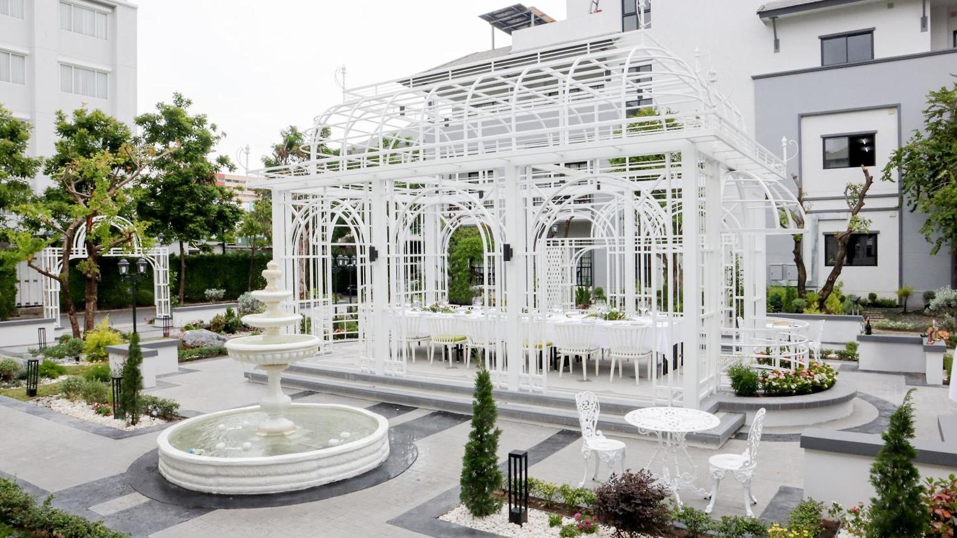 โรงแรม Health Land &