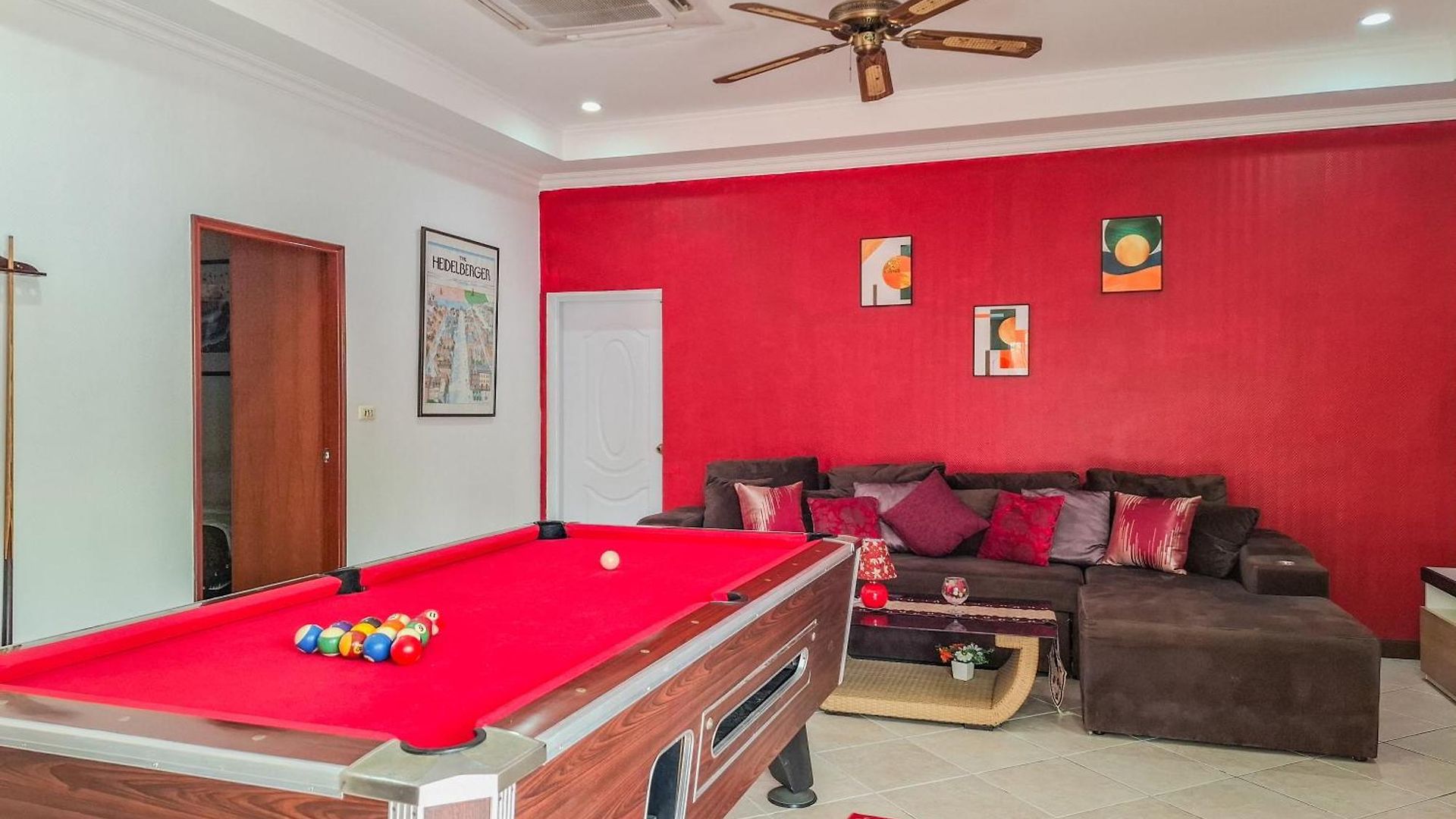 Private Pool 3b Snooker Karaoke 200m * Pattaya