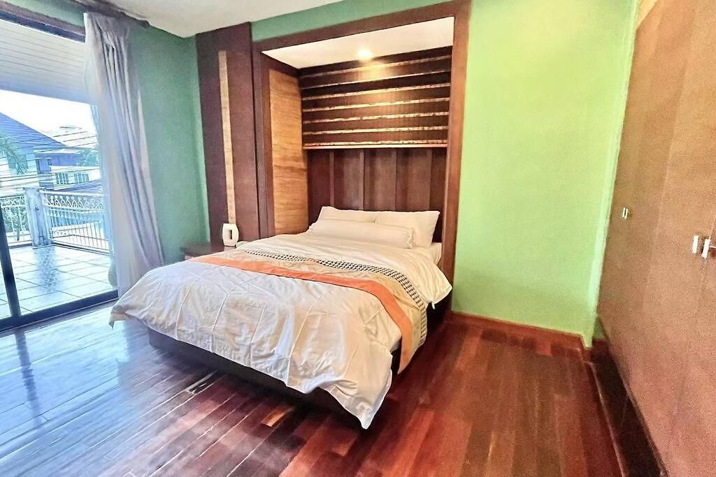 H6市中心 唐人街 航站楼 风月街五房芭提雅海天-泳池别墅o * Pattaya