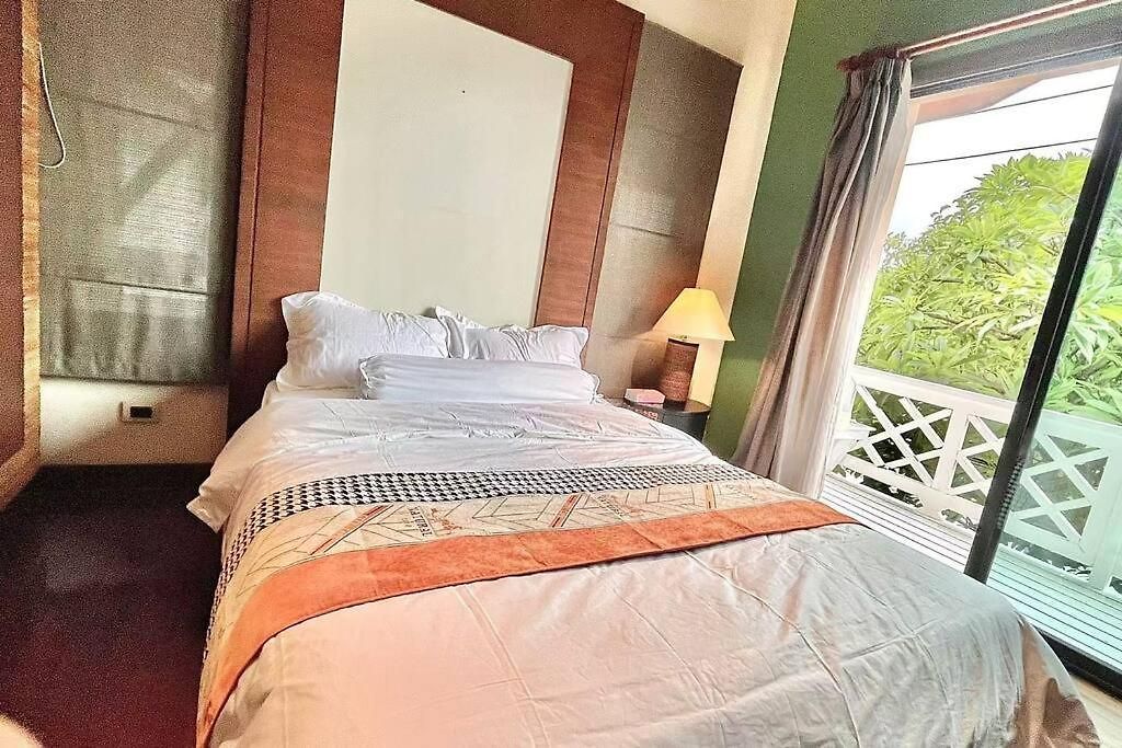 H6市中心 唐人街 航站楼 风月街五房芭提雅海天-泳池别墅o วิลล่า Pattaya