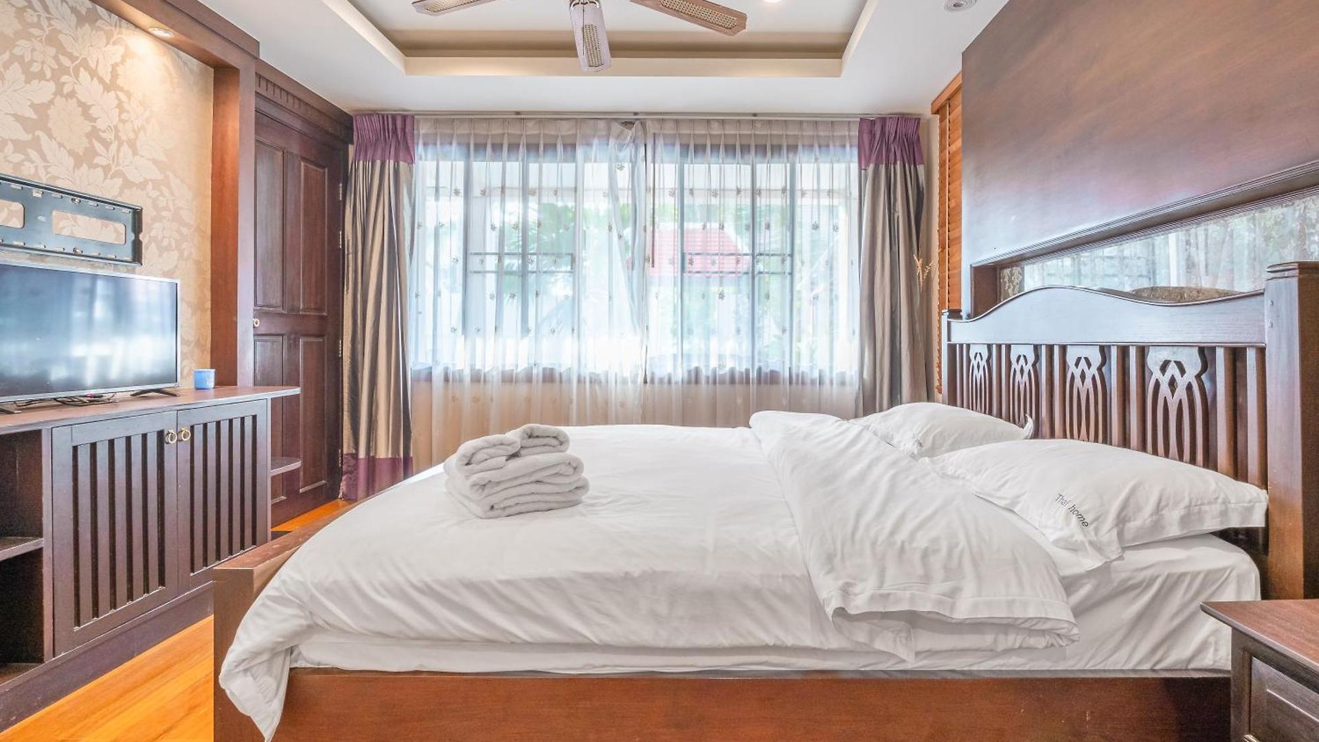 芭提雅近好莱坞45号三卧别墅 * Pattaya