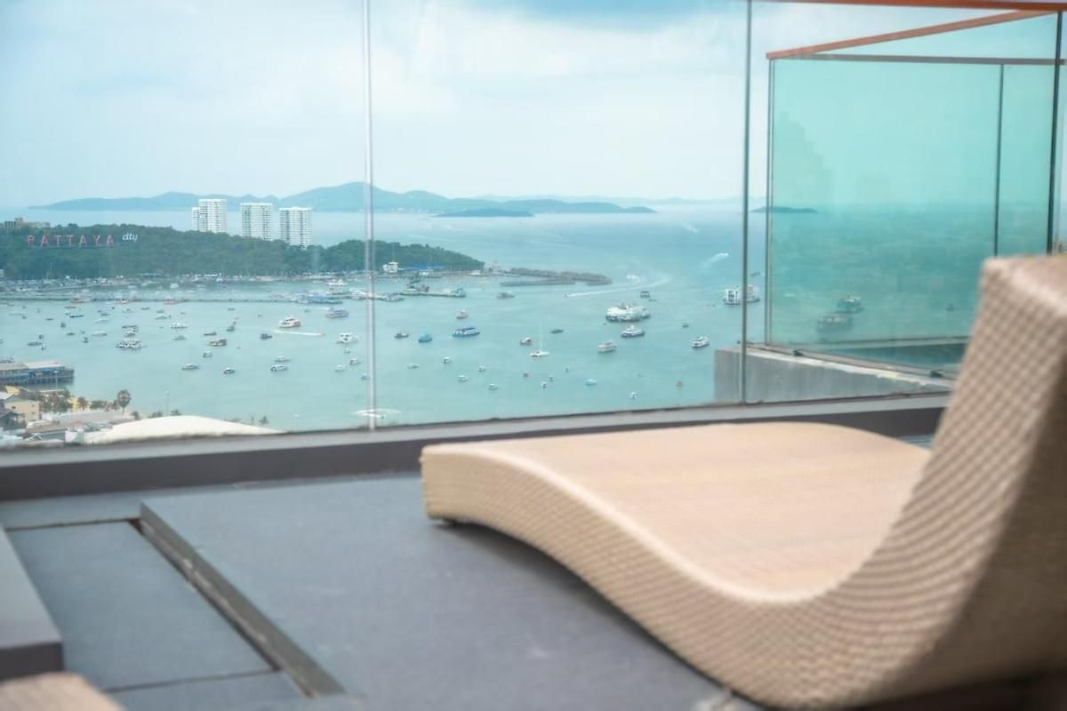 芭提雅edge极致高端景观房-海景城景巨大顶楼泳池-健身房按摩房乒乓球室花园餐厅 Pattaya