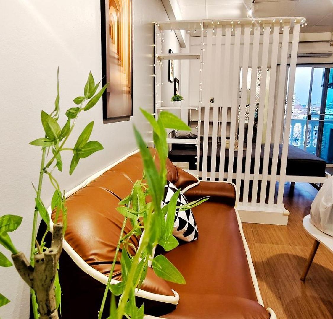 市中心 5分钟到海边 全新房 全新泳池 密码锁 网络电视 阳台 私人洗衣机 可两房联订 *