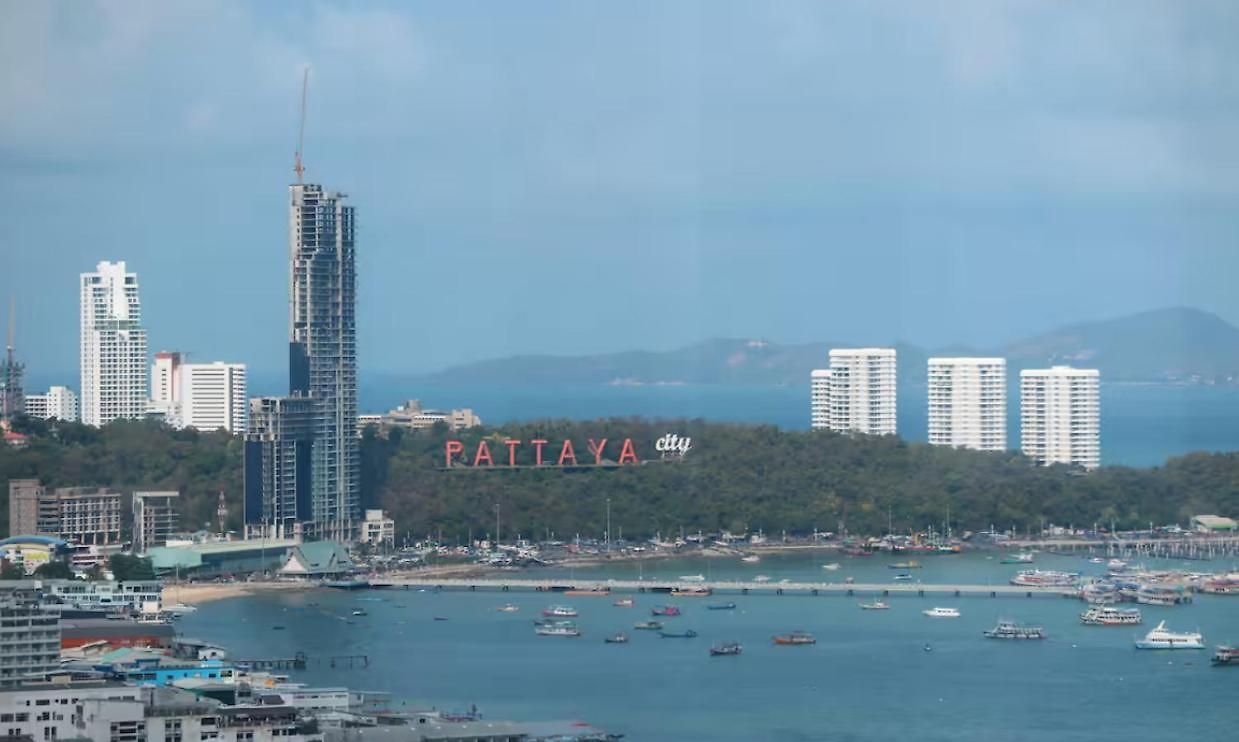 22芭提雅市中心2卧室套房 海景无边泳池 繁华街道 อพาร์ทเม้น Pattaya