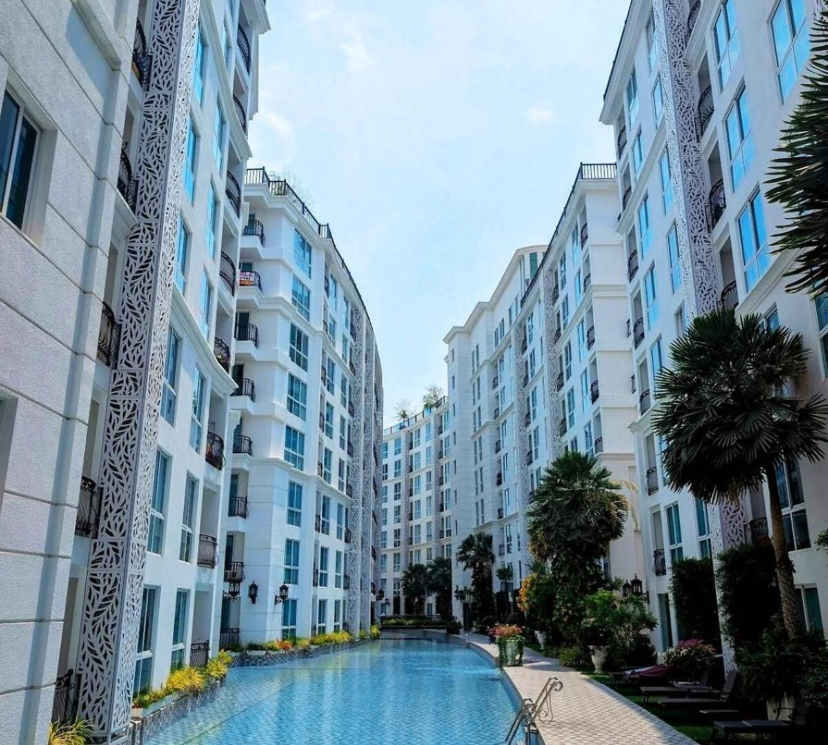 Apartment 芭提雅市中心高端泳池花园公寓 椰子树下步行街旁 Pattaya
