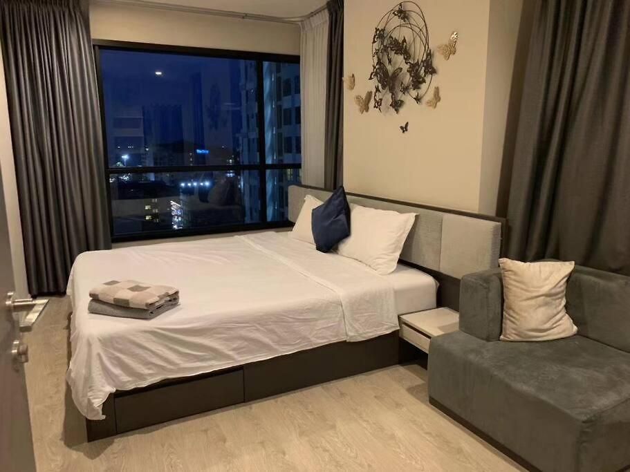 อพาร์ทเม้น 芭提雅市中心海景双卧室 步行街酒吧商场海滩步行几分钟可到 *