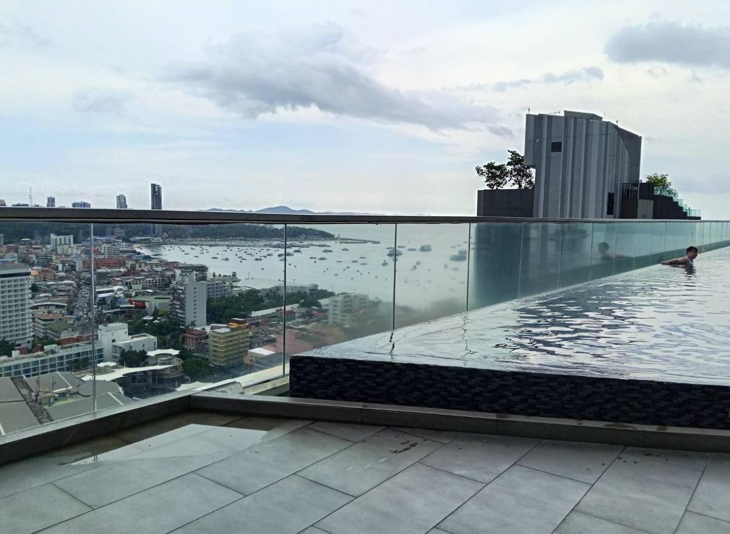 ห้องพักหรูพัทยากลาง อพาร์ทเม้น Pattaya