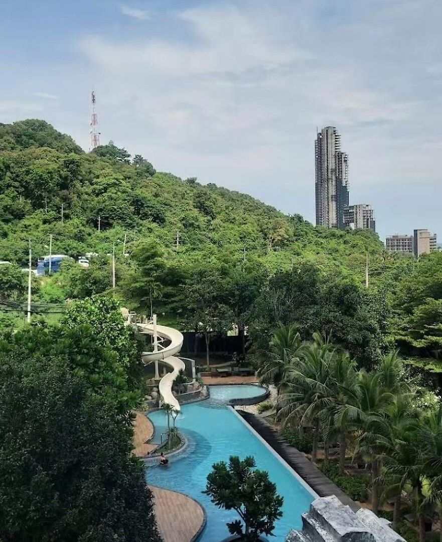 芭提雅水系公寓楼