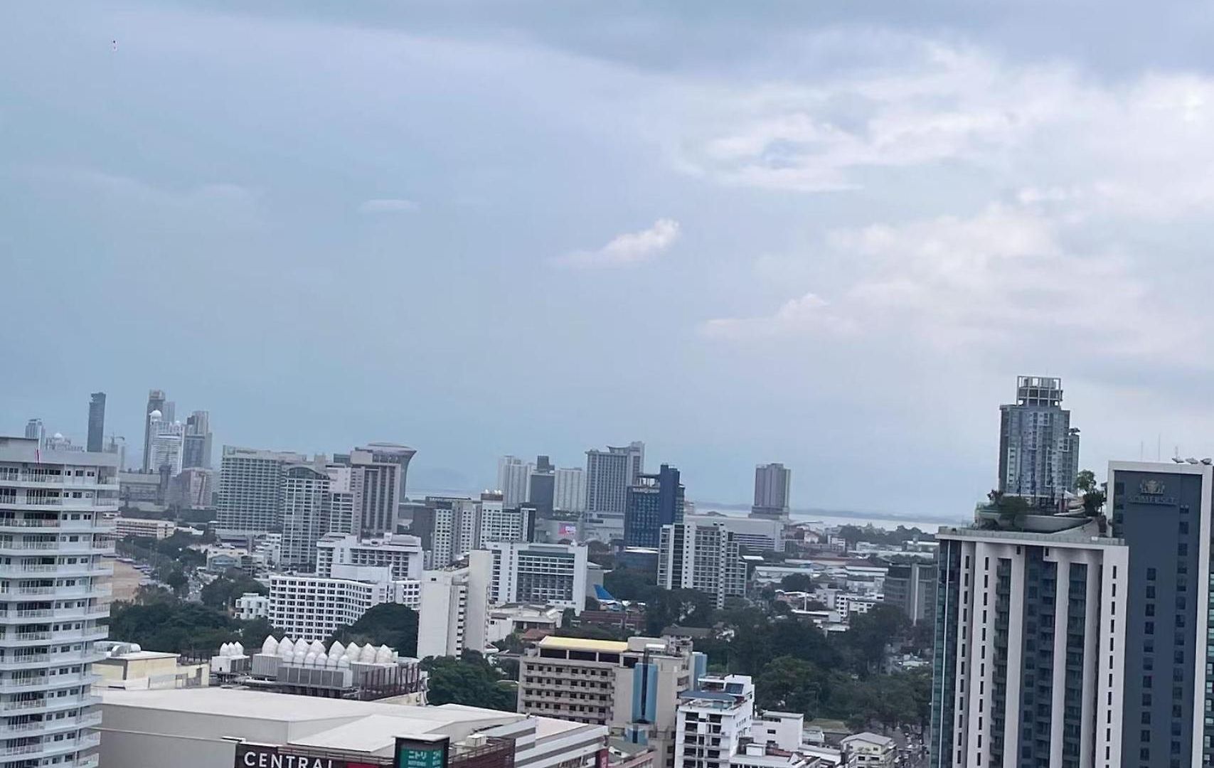 网红公寓thebasc Pattaya