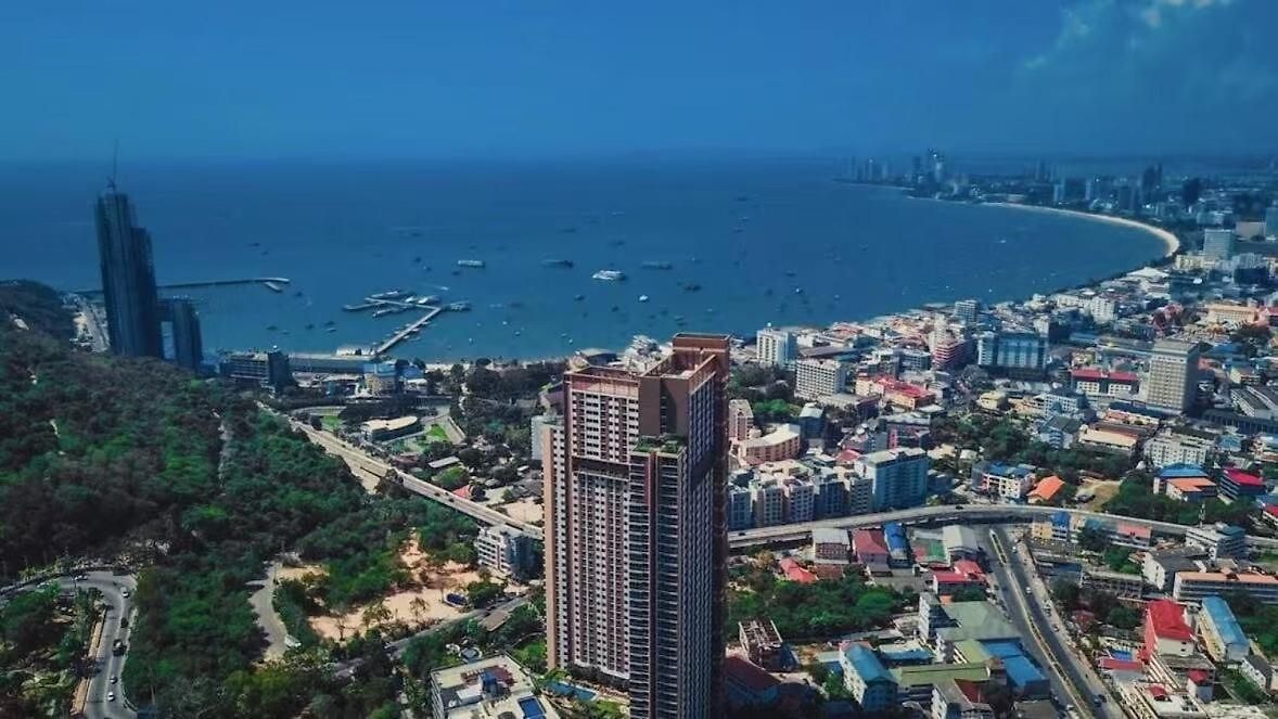 芭提雅水系公寓楼 * Pattaya