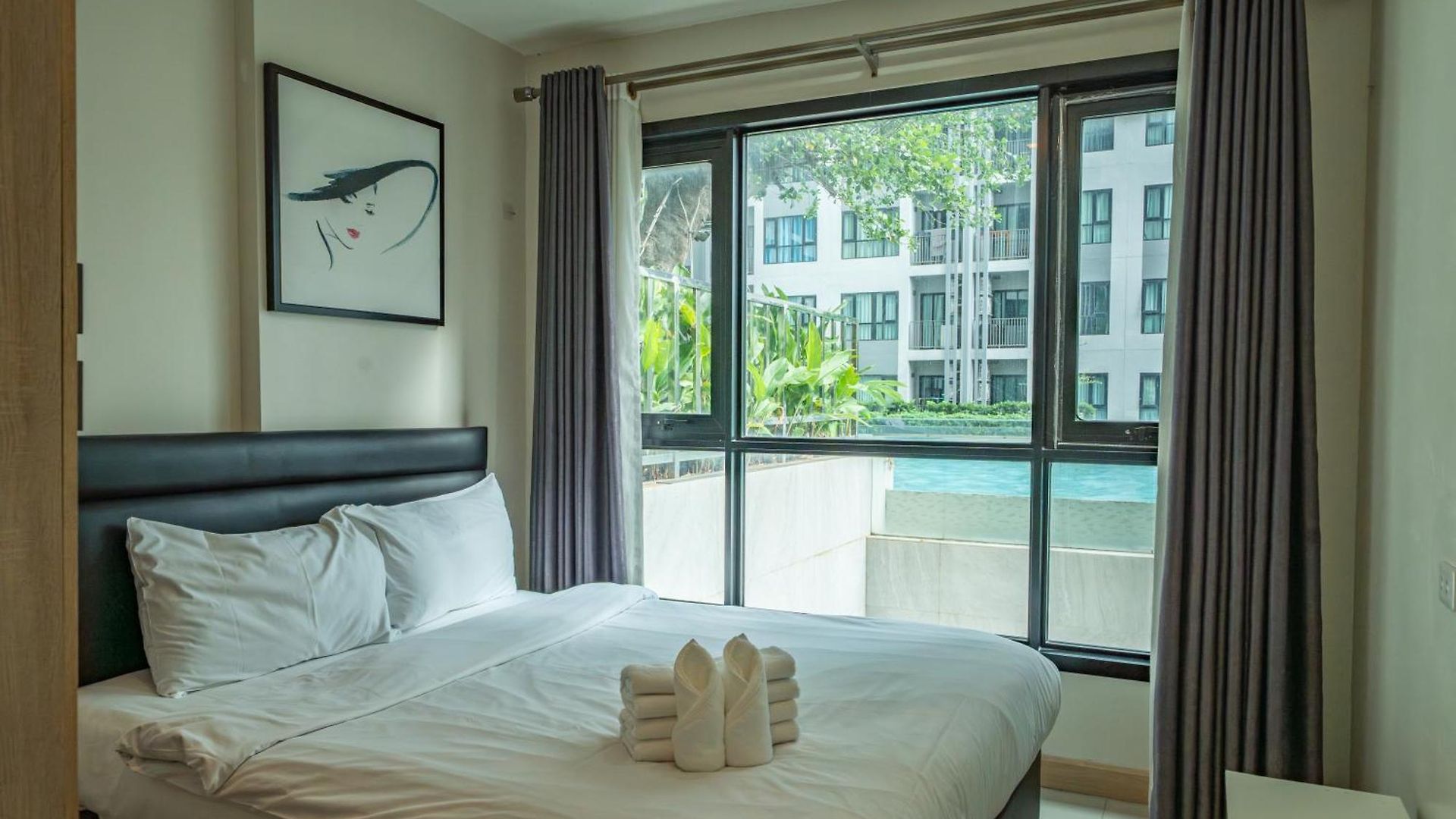 อพาร์ทเม้น The Base 市中心公寓