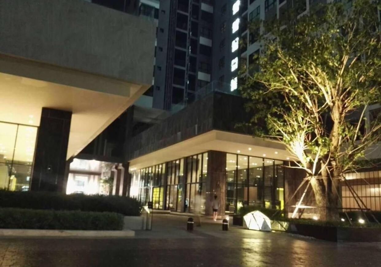อพาร์ทเม้น The Base海景网红无边泳池高速网络 繁华位置