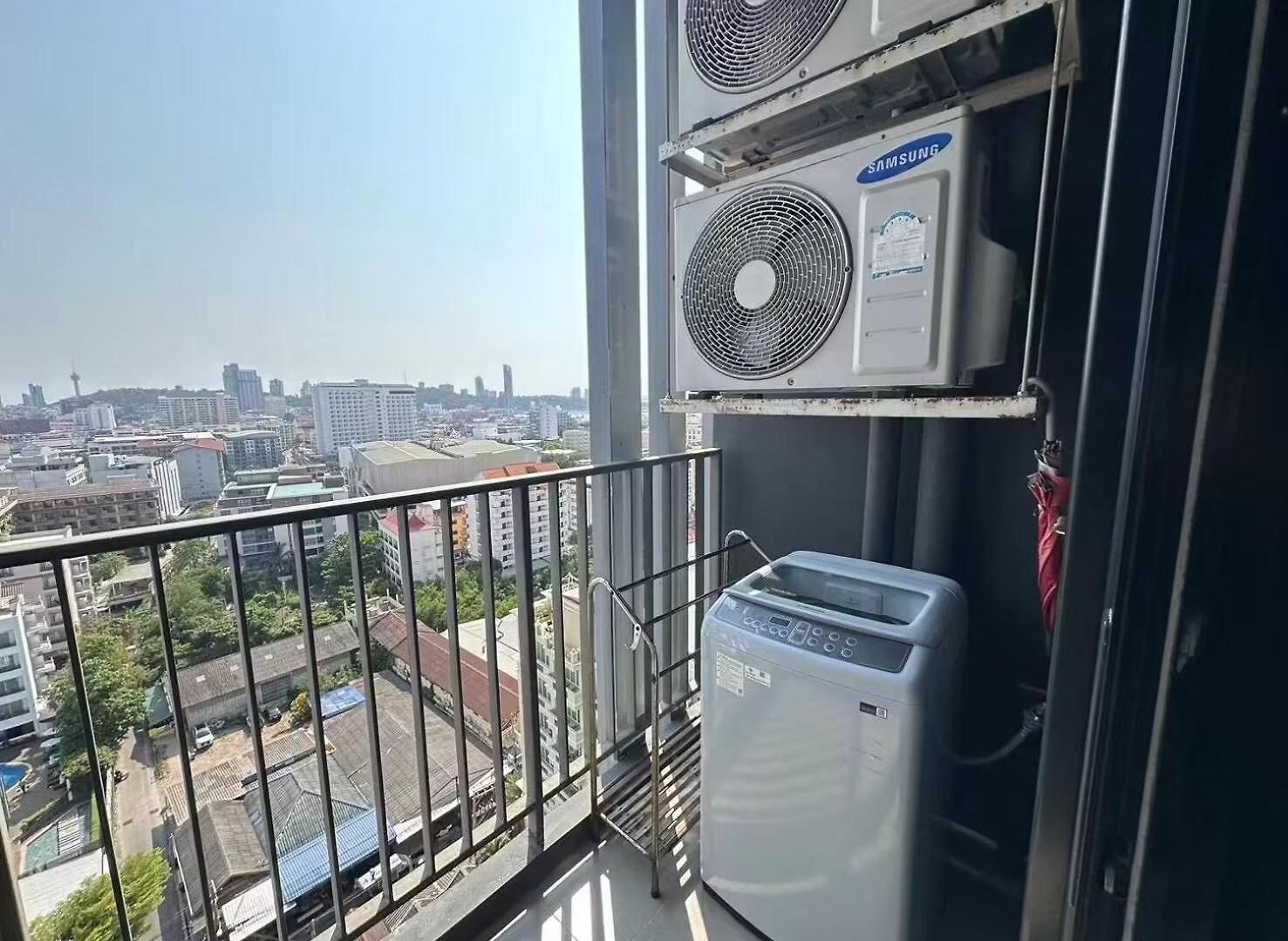 The Base 市中心豪华公寓a15 Apartment Pattaya