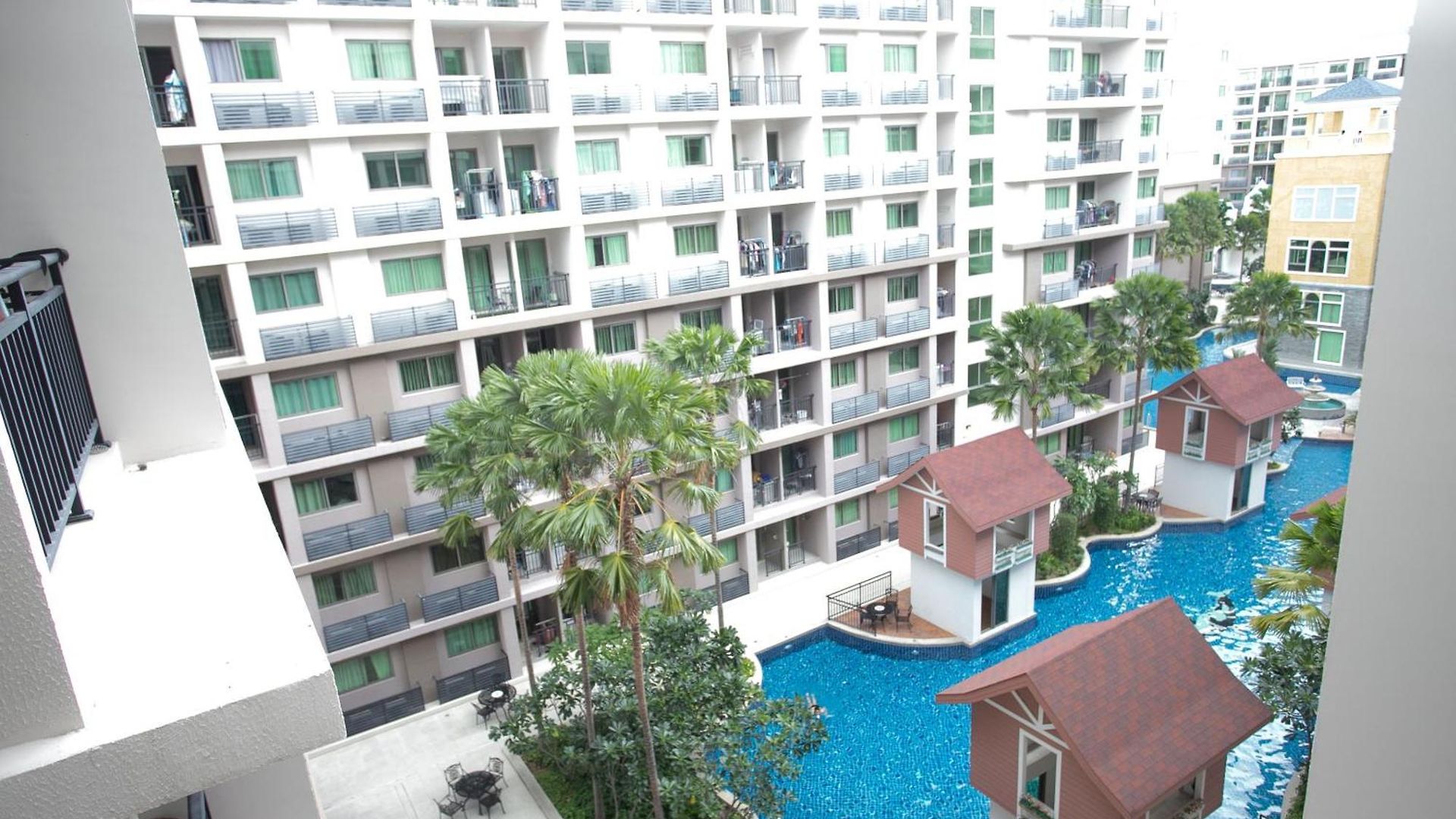 阿卡迪亚海滩大陆 * Pattaya