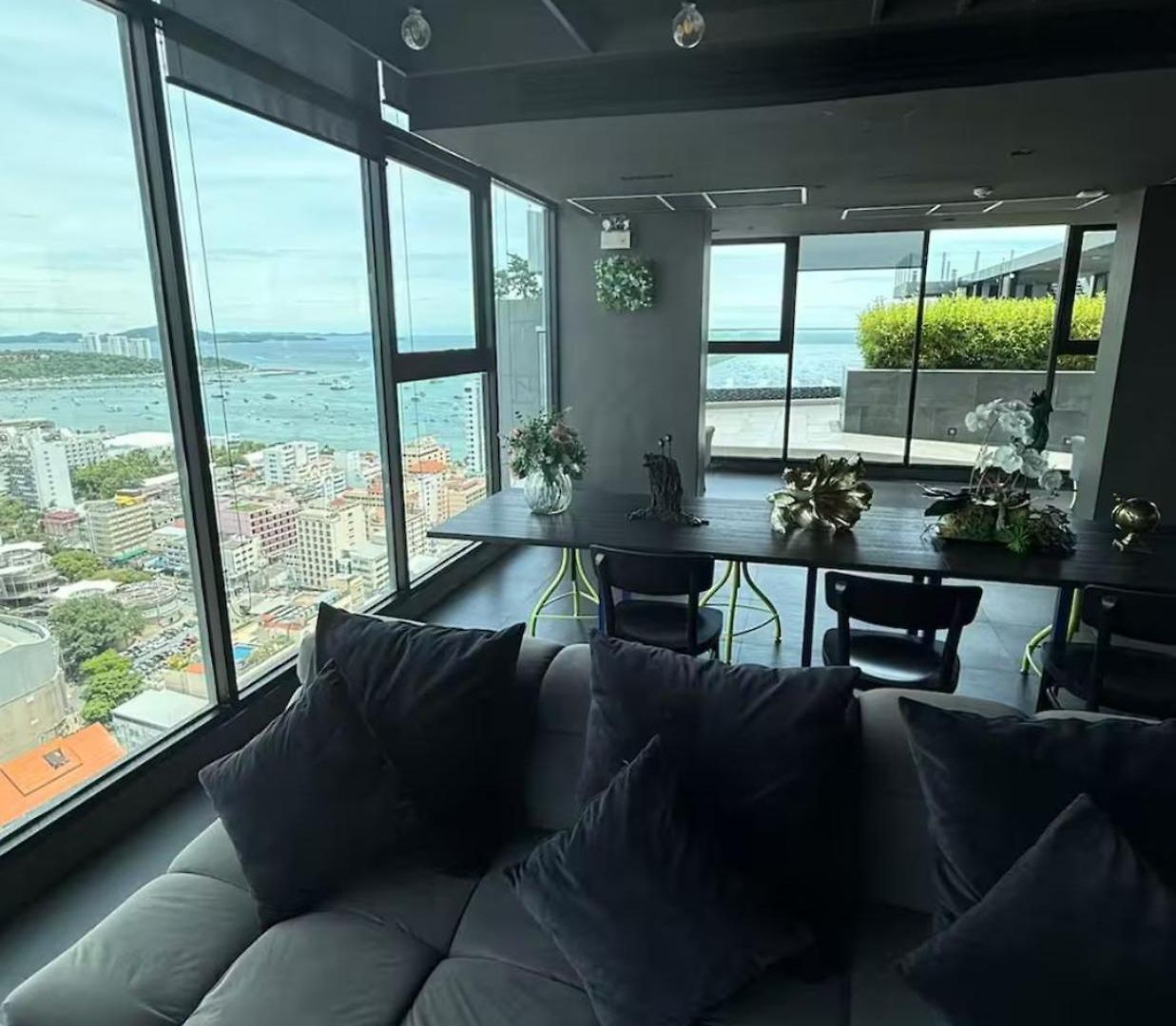 อพาร์ทเม้น 22芭提雅市中心2卧室套房 海景无边泳池 繁华街道 Pattaya