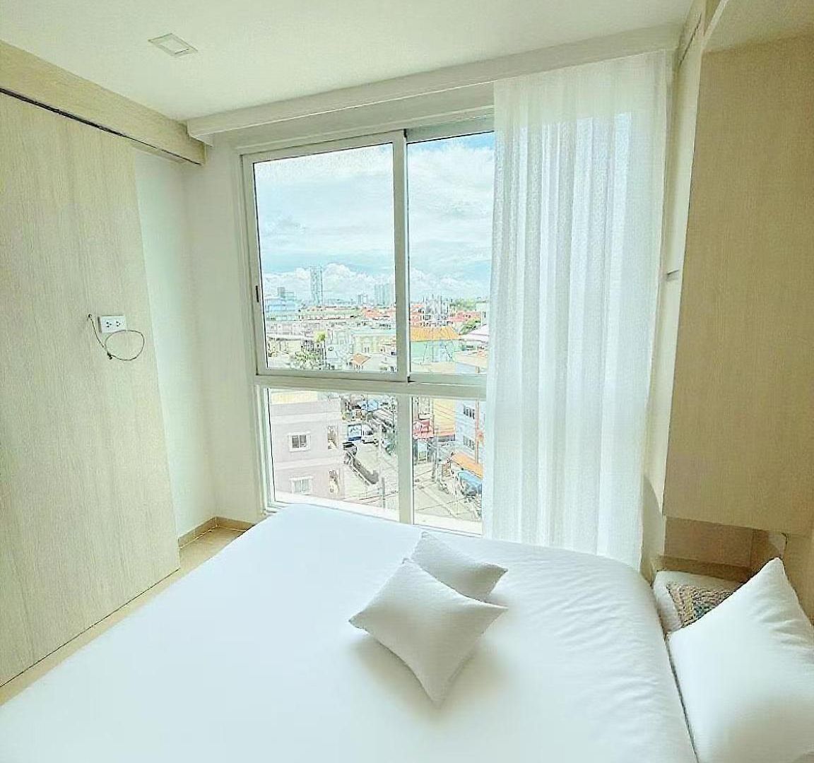Apartment 芭提雅市中心高端泳池花园公寓 椰子树下步行街旁 Pattaya