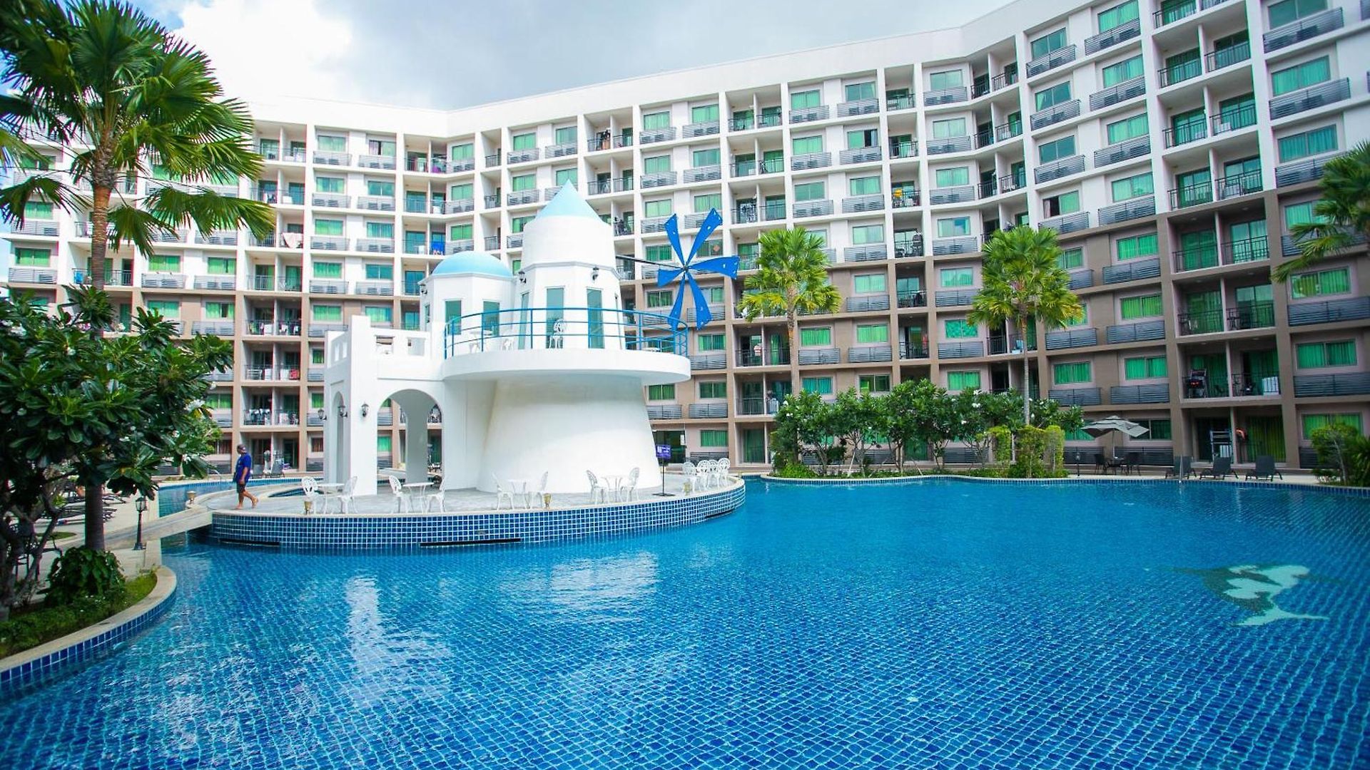 阿卡迪亚海滩大陆 อพาร์ทเม้น Pattaya